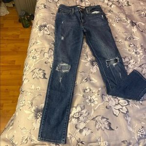 Levi 721 High Rise Skinny Jeans SOLD!!